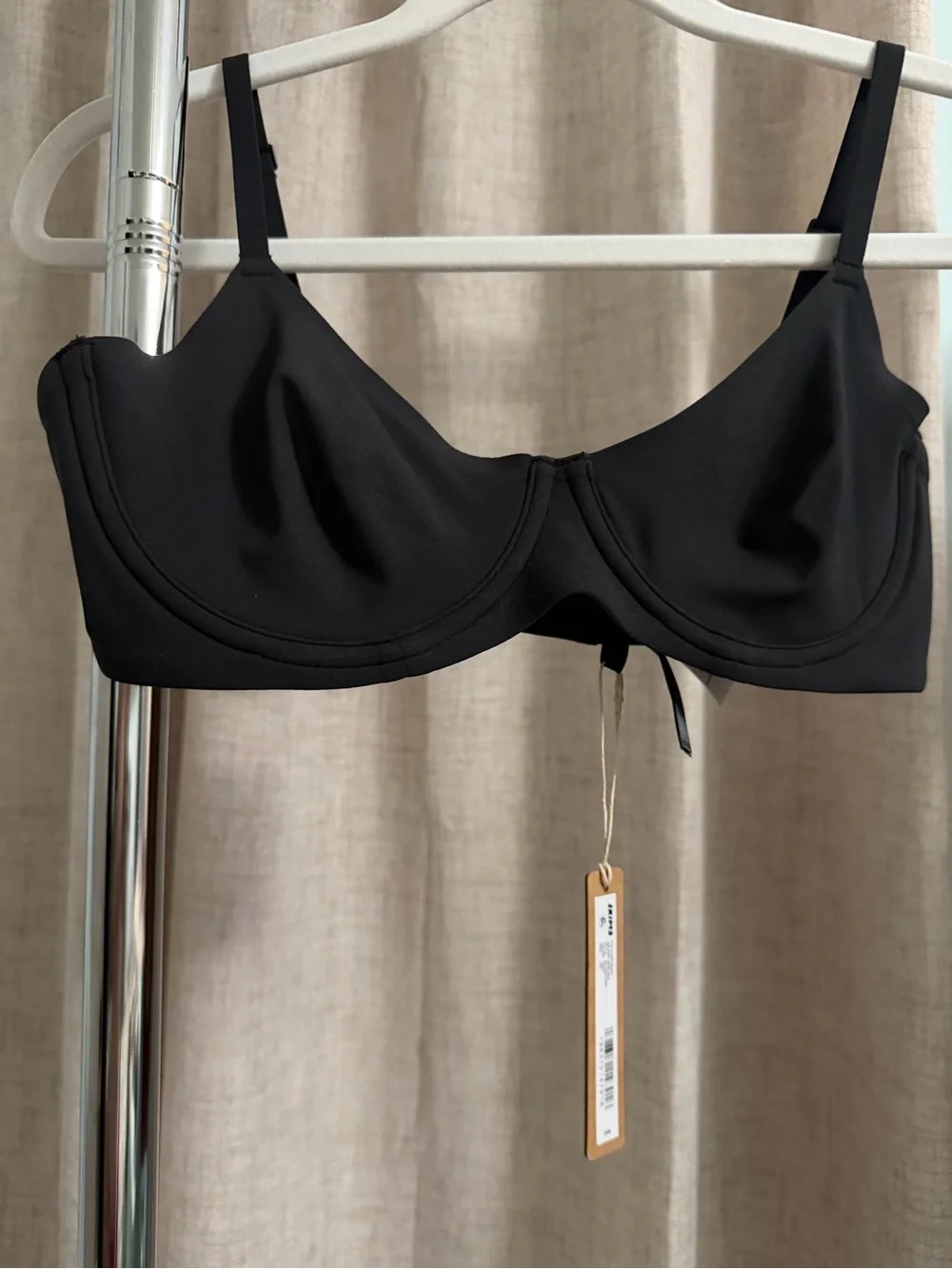 SKIMS Fits Everybody unlined Black Demi Bra - Picture 7 of 10